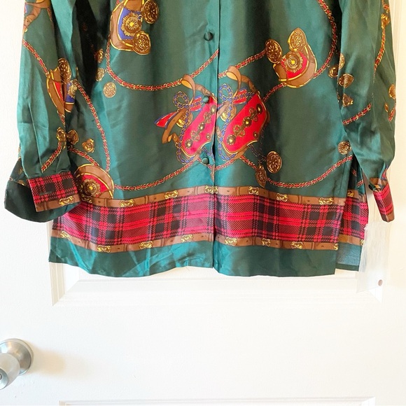 Vintage COREY B 100% Silk Button Up Shoulder Padded Blouse Christmas Colors - Picture 4 of 9